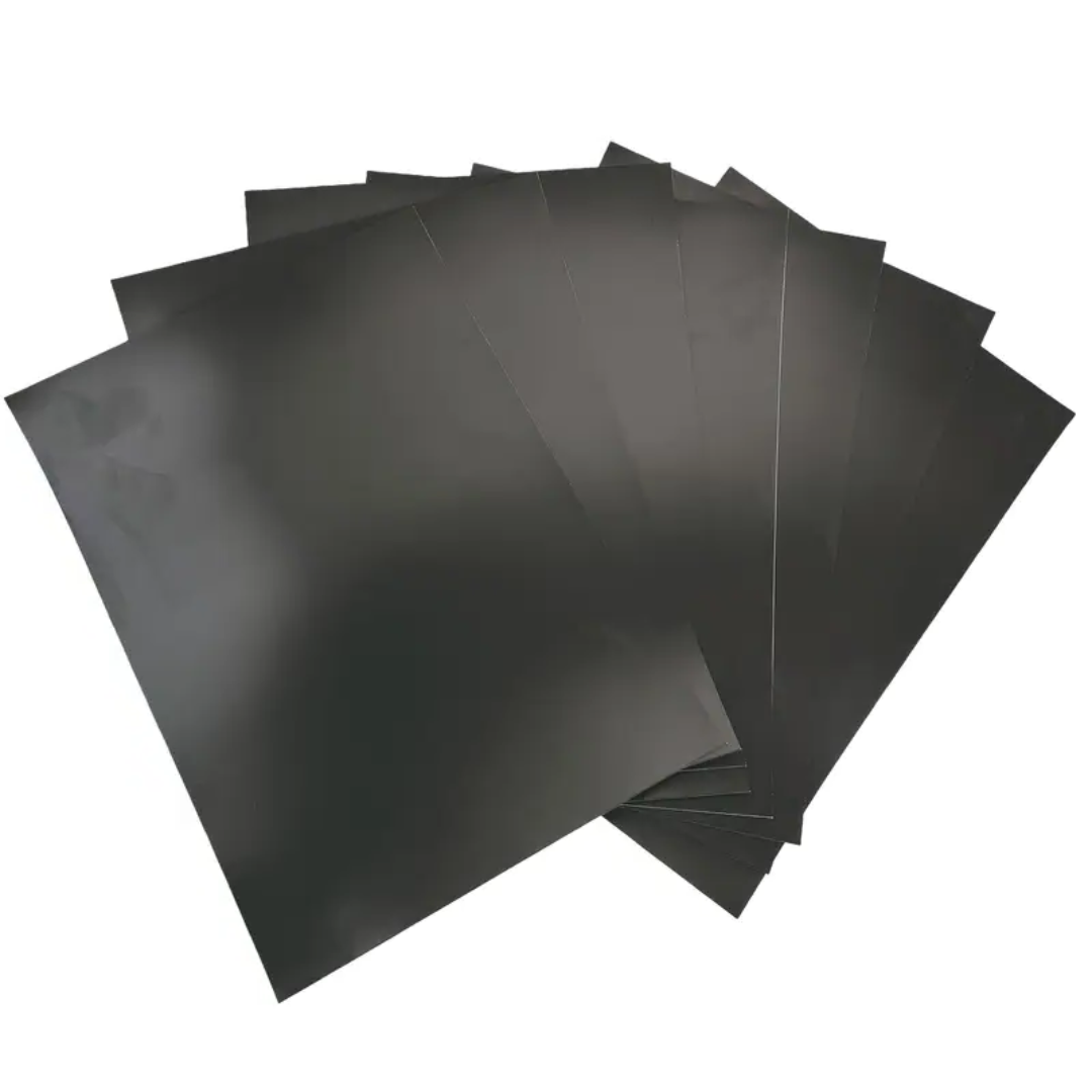 Selbstklebende Magnetfolie im A4-Format – Verwandle jede Fläche in eine Magnetwand!